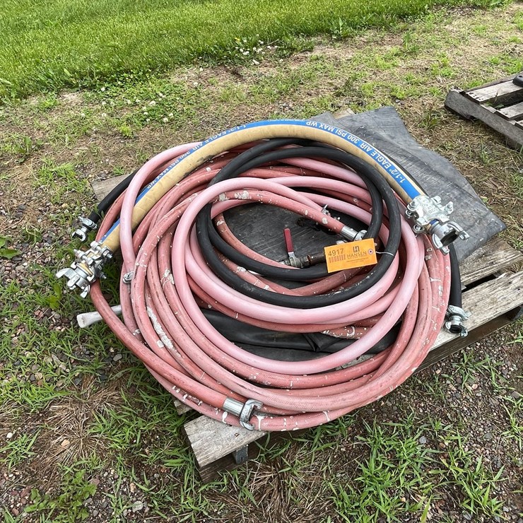 #4917 • Assorted Compressor Hoses with Couplers
