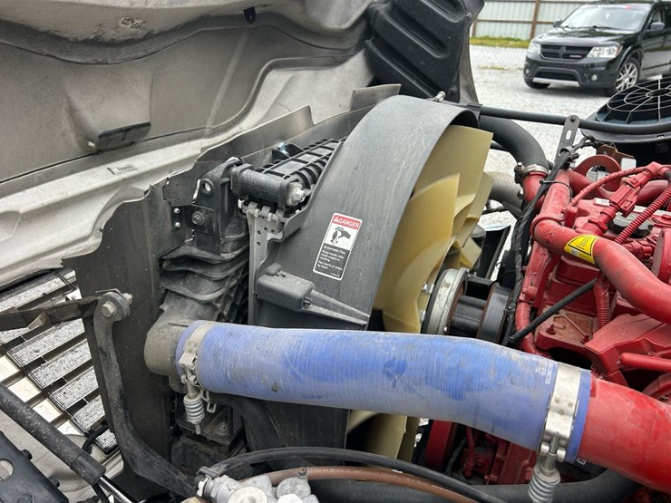 #149-•-2024-freightliner-m2-rollback-image-40