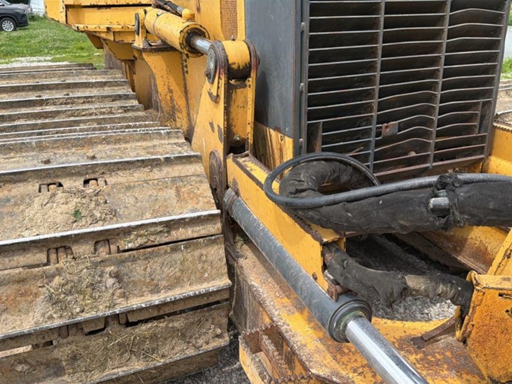 2004-deere-700h-image-49