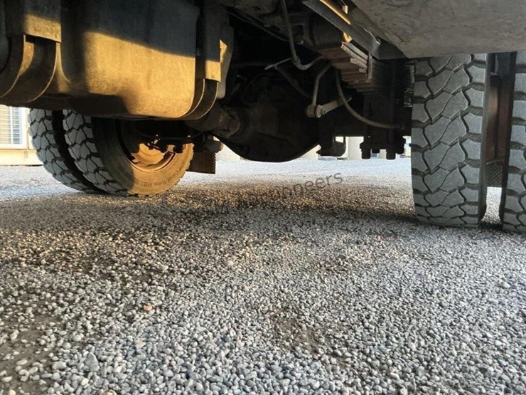 2012-ford-f550-image-32