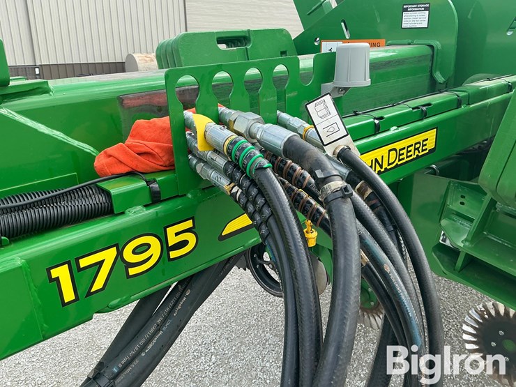 2018-john-deere-1795-image-18