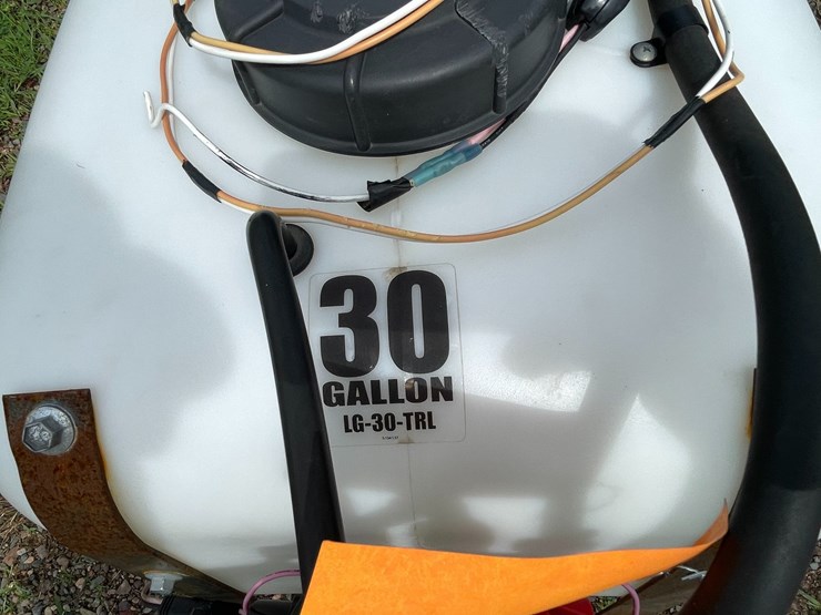 #4924-•-fimco-30-gallon-pull-type-sprayer-image-17