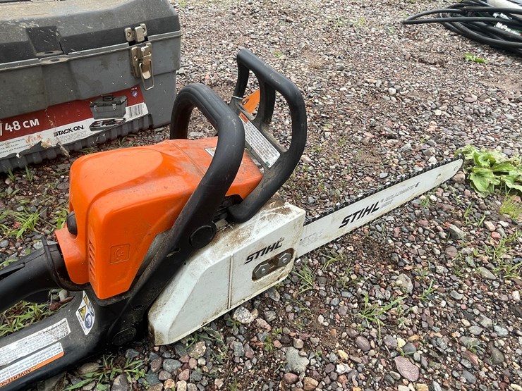 #4946-•-stihl-ms180-chainsaw-image-8