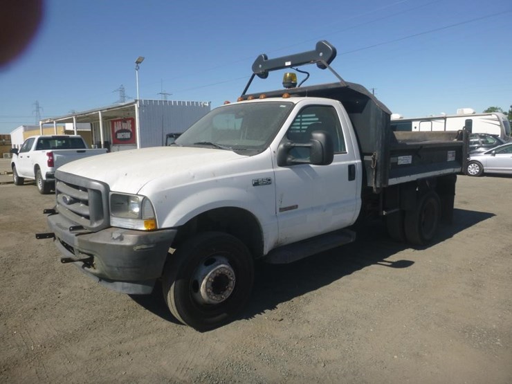 2003-ford-f550-image-1