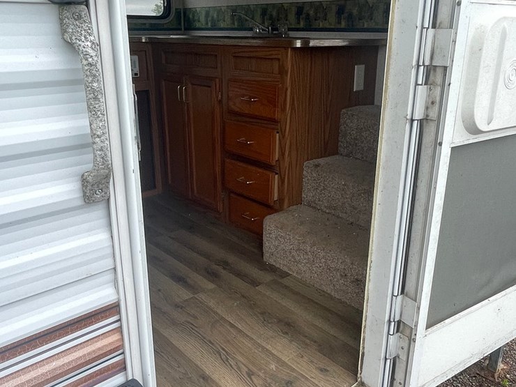 #4931-•-2001-jayco-qwest-27'-fifth-wheel-camper-(has-wi-title)-image-35