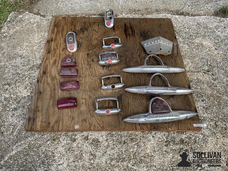 plymouth-taillights-and-emblems-image-2