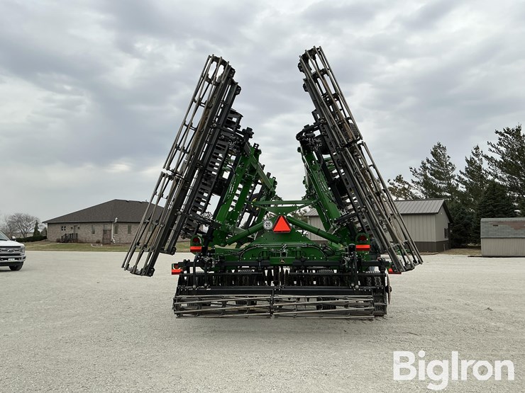 2022-john-deere-2660vt-image-6