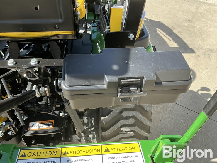 2021-john-deere-1025r-image-18