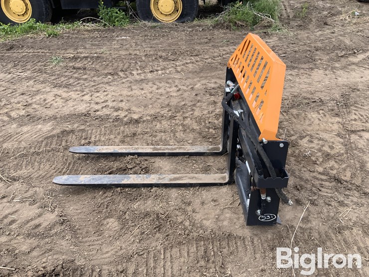 2023-wolverine-pfa-11-3300g-hydraulic-fork-skid-steer-attachment-image-8