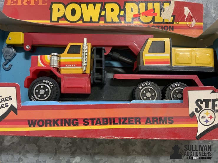 ertl-pow-r-pull-motorized-action-crane-toy-image-6