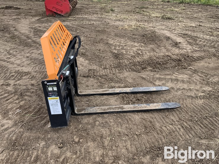 2023-wolverine-pfa-11-3300g-hydraulic-fork-skid-steer-attachment-image-4