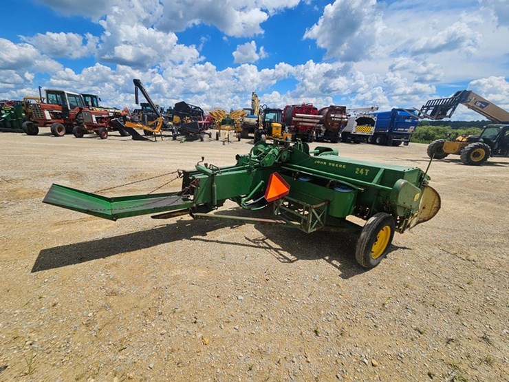 john-deere-24t-image-5