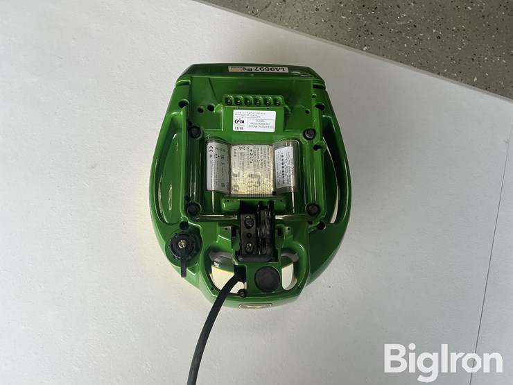 2024-john-deere-7500-image-9