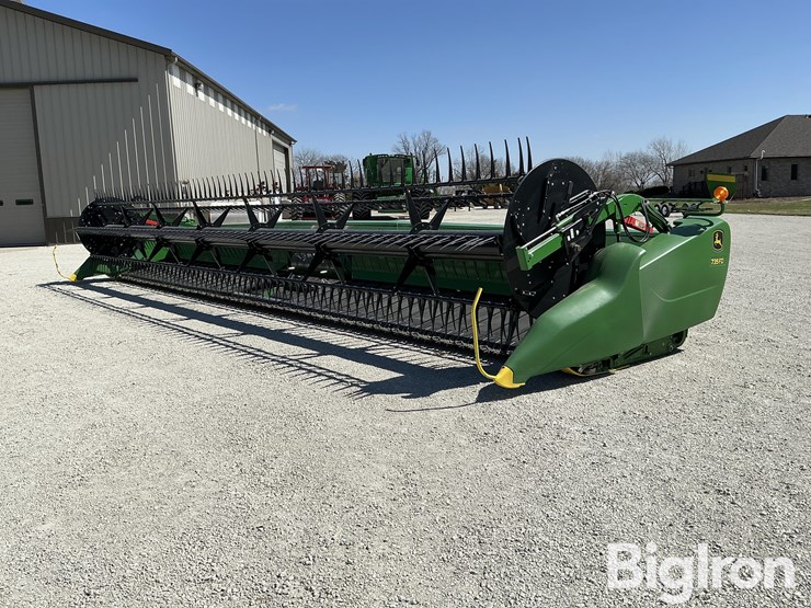2020-john-deere-735fd-image-1