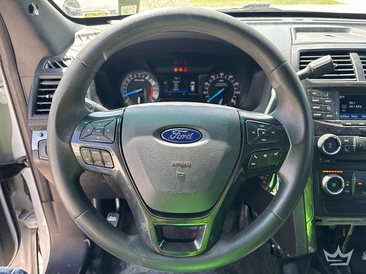 2018-ford-explorer-image-14