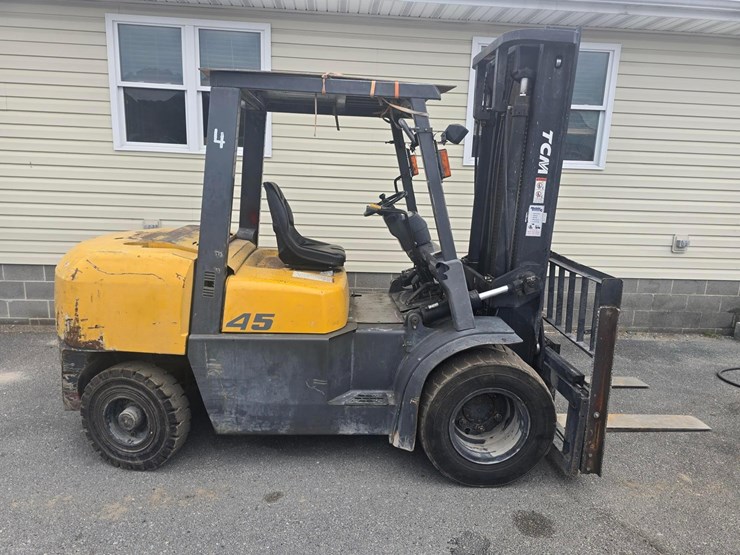 #109-•-tcm-fd45t2-forklift-image-1