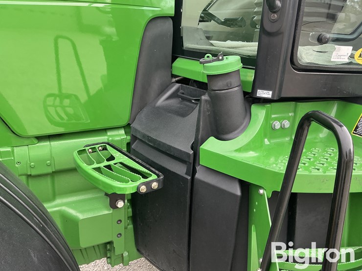 2013-john-deere-8285r-image-17