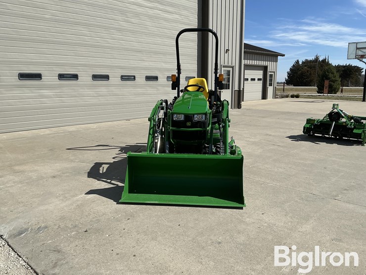 2021-john-deere-1025r-image-2