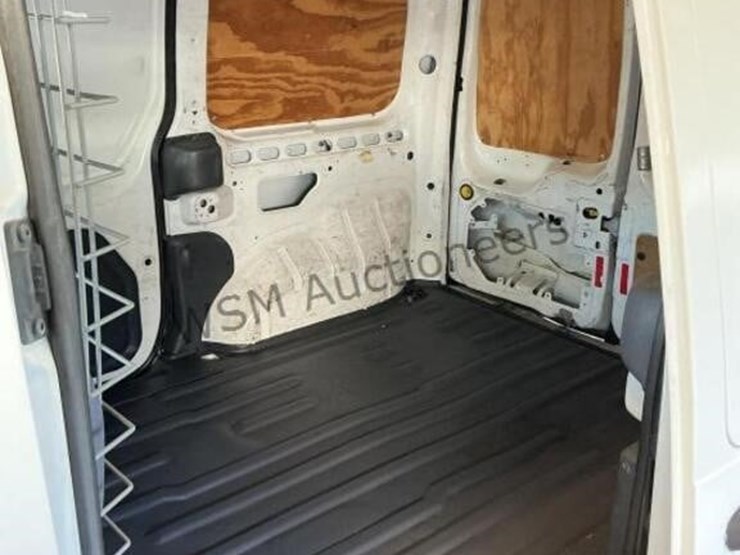 2012-ford-transit-connect-image-11