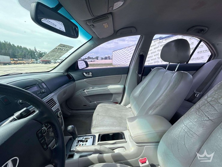 2008-hyundai-sonata-sedan-image-19