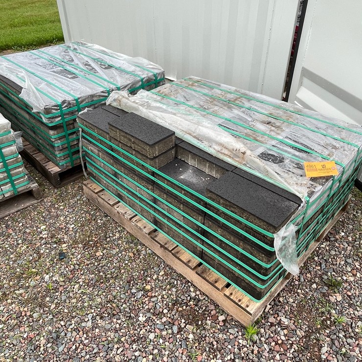 #4961 • (2) Pallets of Commercial Grade Patio Pavers