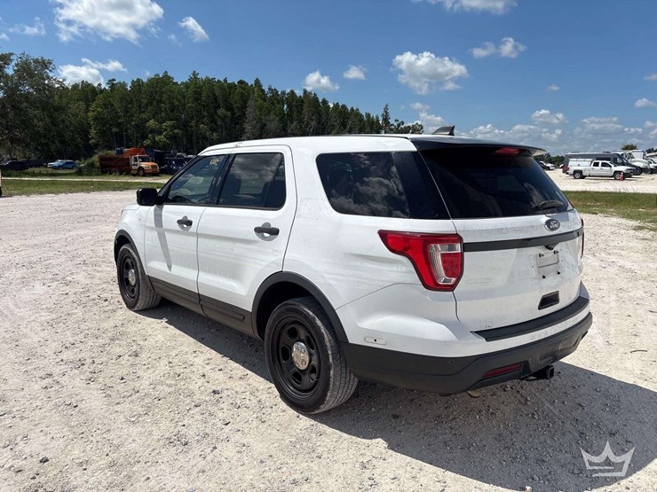 2018-ford-explorer-image-4