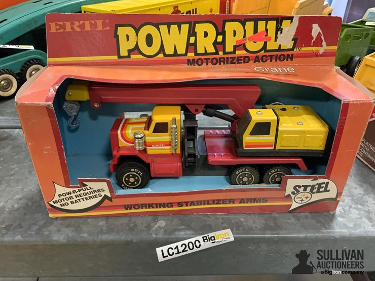 ertl-pow-r-pull-motorized-action-crane-toy-image-2