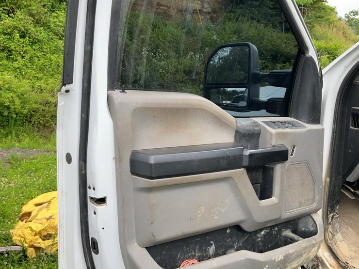 2018-ford-f250-image-15