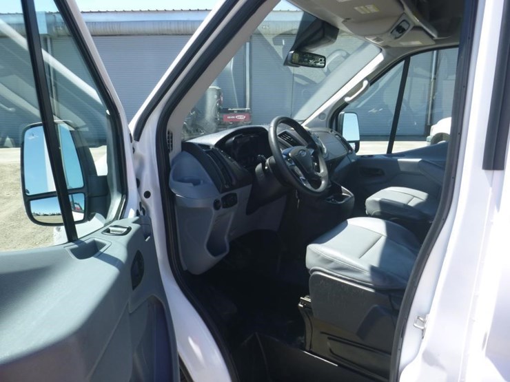 2019-ford-transit-image-5