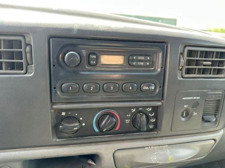 2002-ford-f550-image-9