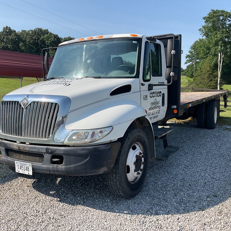 2002 INTERNATIONAL DURASTAR 4300