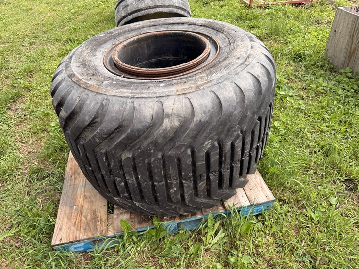 #2108-•-floater-tire-image-4