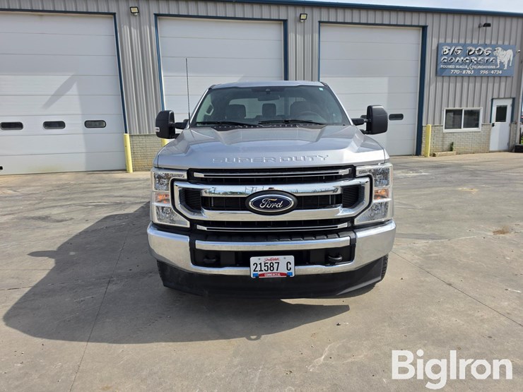 2021-ford-f250-xlt-image-2