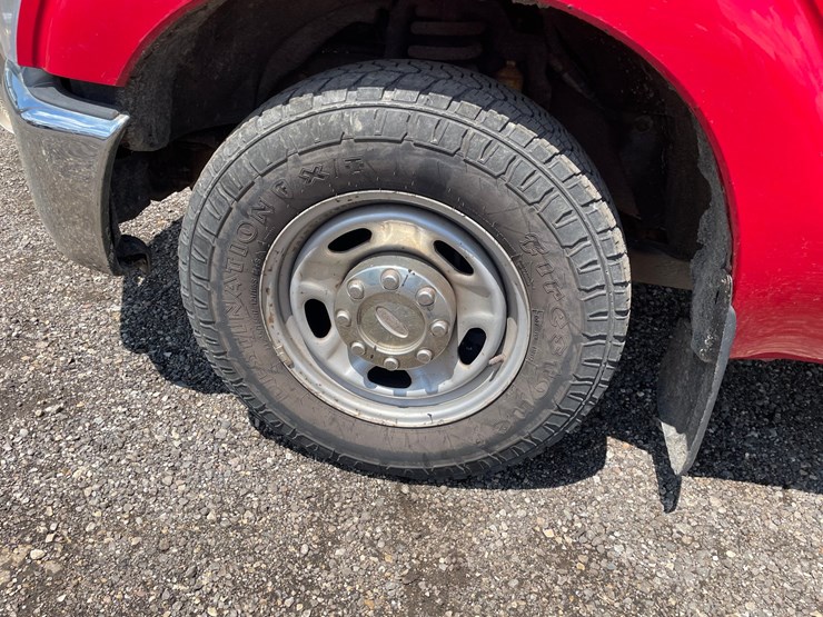 2013-ford-f250-xl-image-9