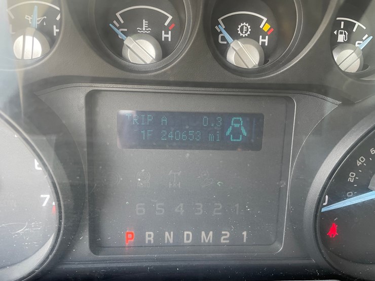 2012-ford-f350-xl-image-40