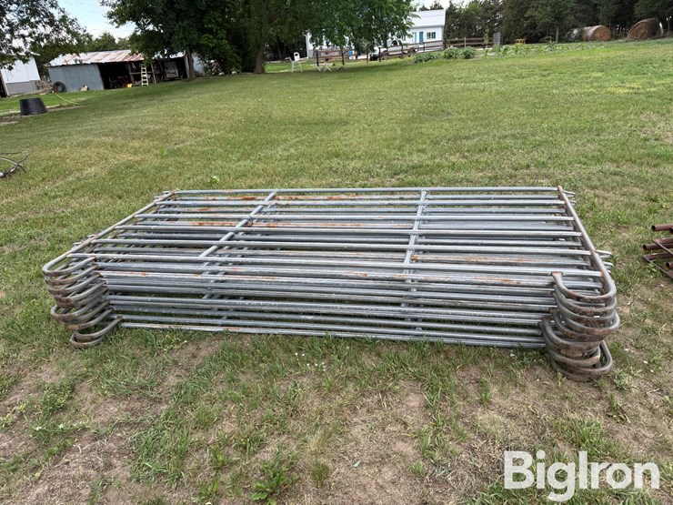 10'-portable-panels-image-2
