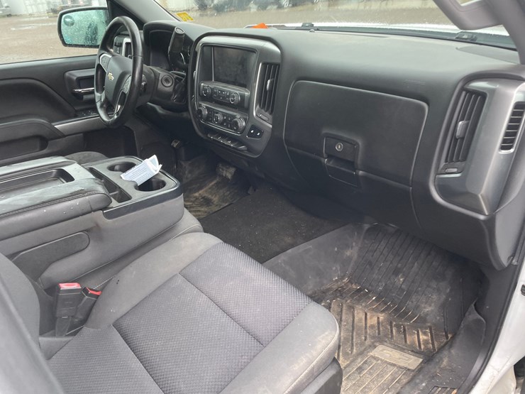 2018-chevrolet-silverado-1500-image-27