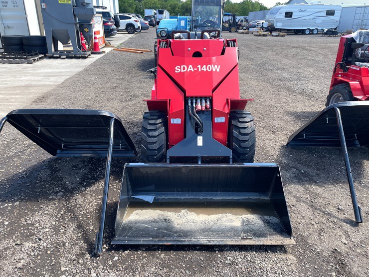 #2894-•-agt-sda-140w-wheeled-mini-skid-steer-image-2
