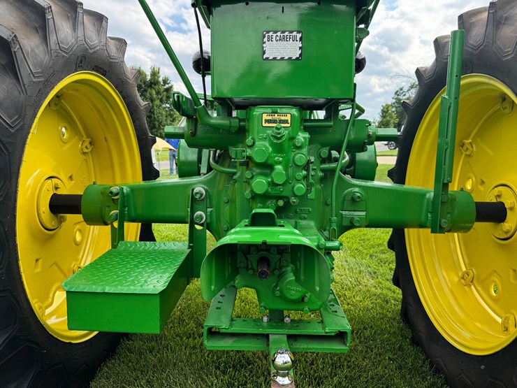 john-deere-70-image-24