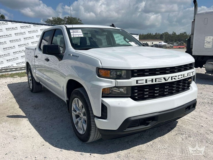 2022-chevrolet-silverado-1500-image-2
