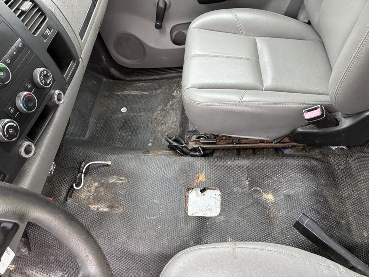2008-chevrolet-silverado-2500-image-17