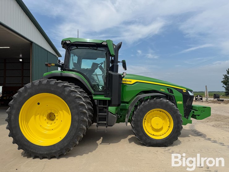 2020-john-deere-8r-250-image-4