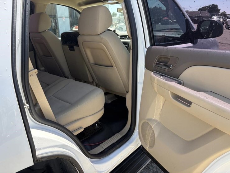 2014-chevrolet-tahoe-image-11