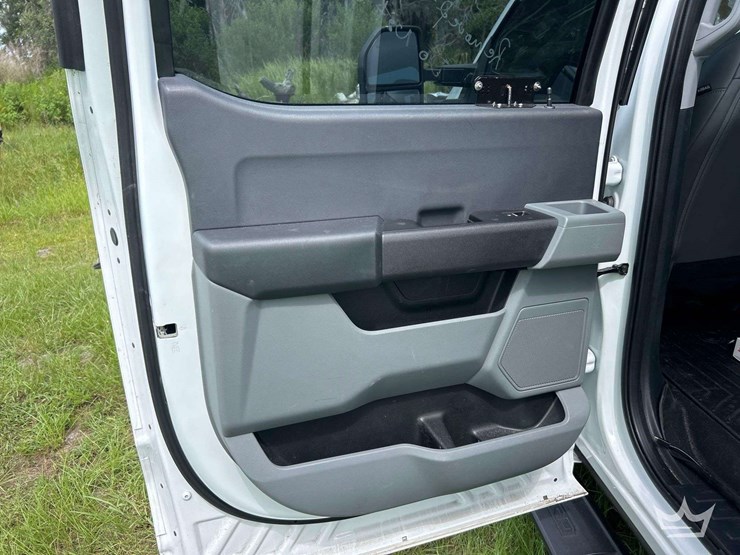 2023-ford-f250-image-16