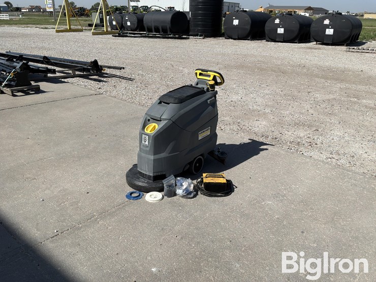 karcher-professional-floor-cleaner-image-1