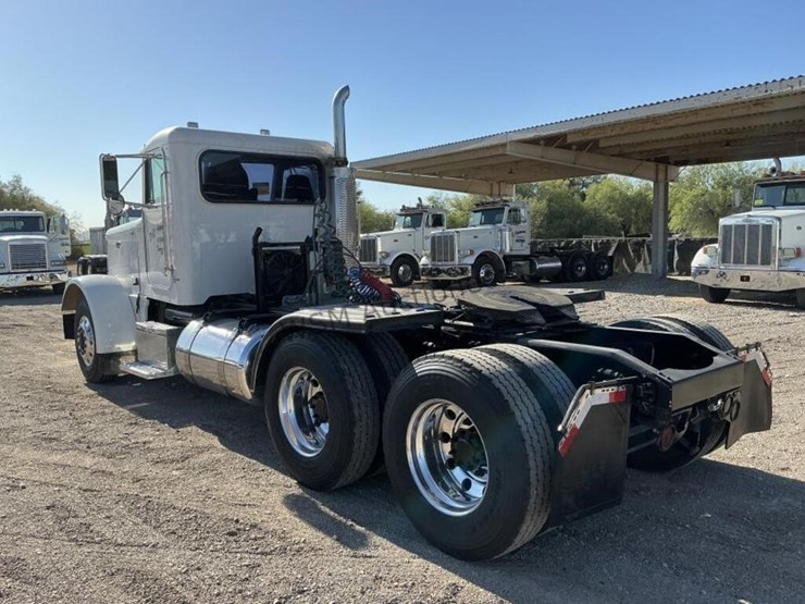 2001-peterbilt-379-image-6