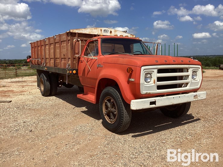 1975-dodge-d600-image-3