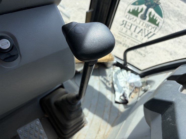 2012-caterpillar-430e-image-32