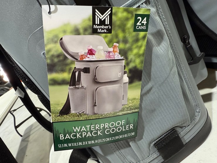 #49796-•-lot-of-(2)-unused-member-mark-backpack-coolers-image-7