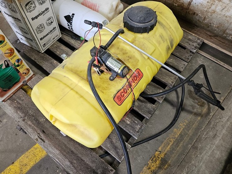 #109-•-scorpion-15-gallon-sprayer-image-1